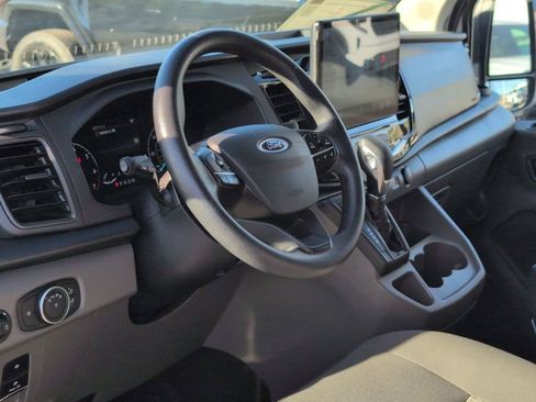 Used 2023 Ford Transit 350 XLT image 7