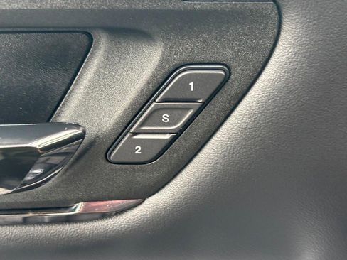 Used 2023 RAM 1500 Limited w/ Body Color Bumper Group image 29