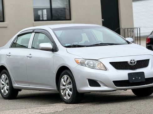 Used 2010 Toyota Corolla S image 3
