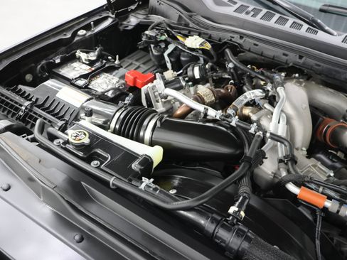 Used 2023 Ford F350 Lariat w/ Lariat Ultimate Package AWD/4WD image 21