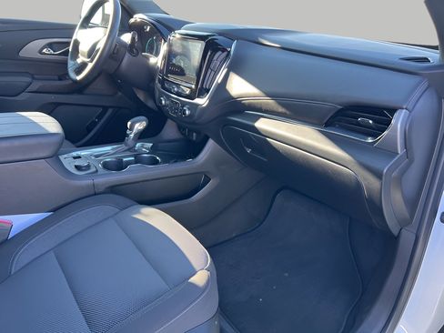 Used 2023 Chevrolet Traverse LT w/ Midnight/Sport Edition image 37