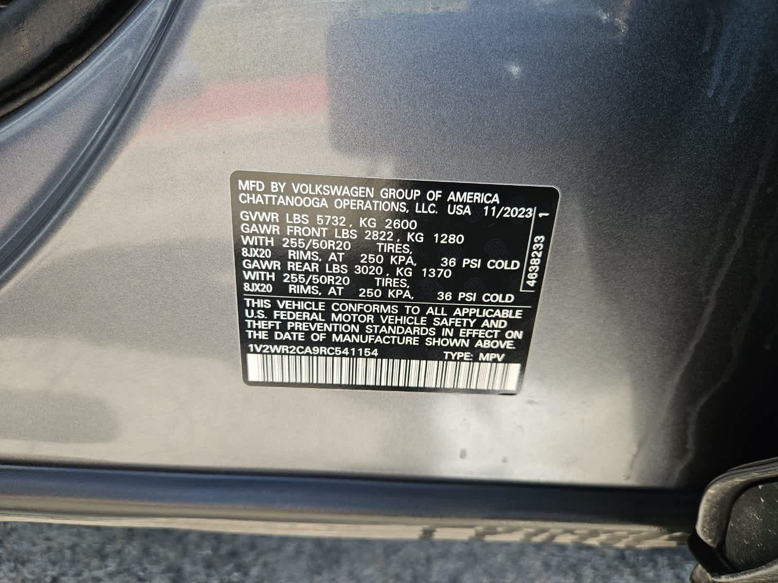 Used 2024 Volkswagen Atlas SE w/ Black Wheel Package FWD image 33