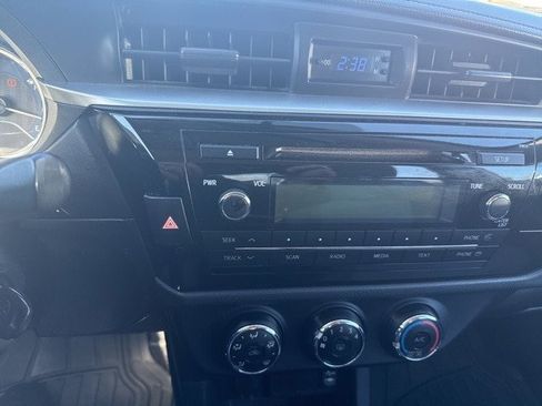 Used 2015 Toyota Corolla L image 17