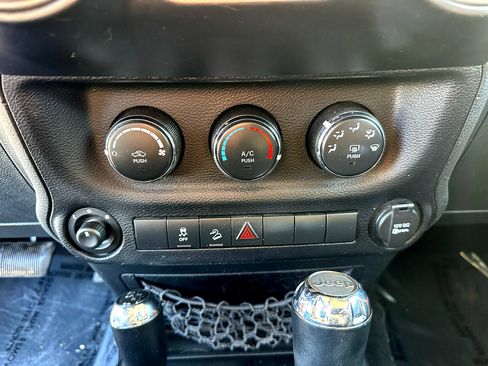 Used 2012 Jeep Wrangler Unlimited Sport image 44