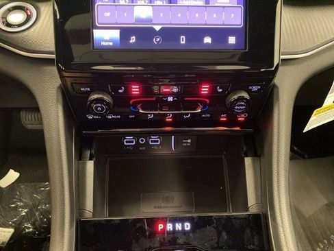 Used 2025 Jeep Grand Cherokee Laredo X w/ Luxury Tech Group I image 12