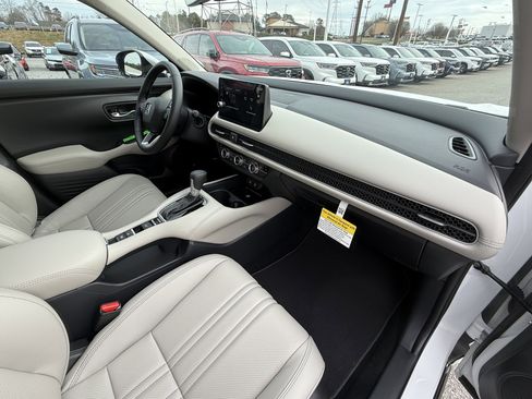 New 2026 Honda HR-V EX-L image 34