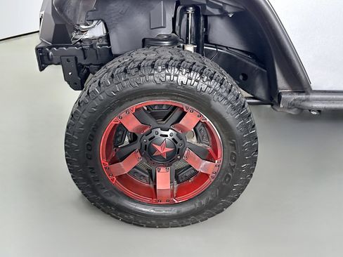 Used 2016 Jeep Wrangler Sport AWD/4WD image 34