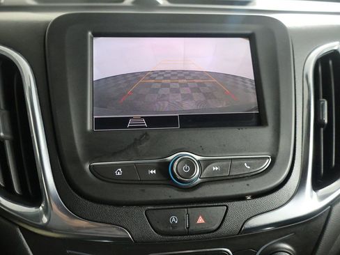 Used 2023 Chevrolet Equinox LT image 44