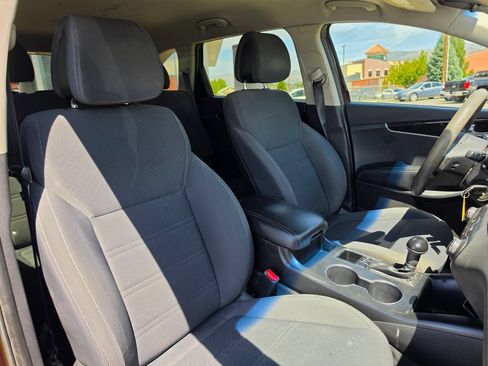 Used 2016 Kia Sorento LX AWD/4WD image 14