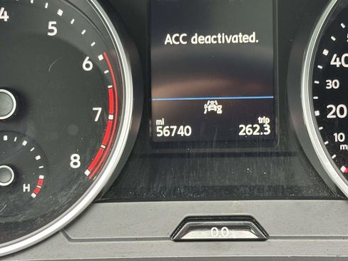 Certified 2021 Volkswagen Tiguan SE R-Line image 25