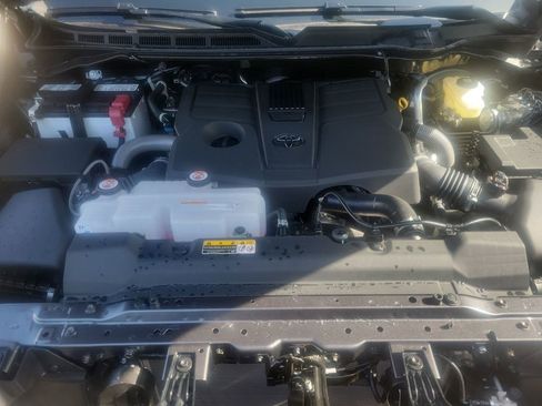 Used 2026 Toyota Tundra Limited w/ Power Package image 27