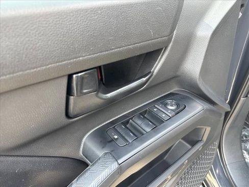 Certified 2025 Toyota Tacoma SR5 AWD/4WD image 11