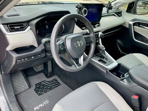Used 2025 Toyota RAV4 XLE Premium w/ Weather Package FWD image 39