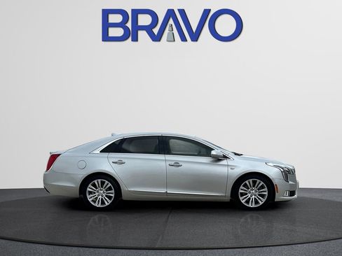 Used 2019 Cadillac XTS Luxury image 3