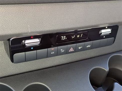 Used 2025 Mercedes-Benz Sprinter 2500 image 24