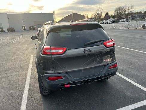 Used 2015 Jeep Cherokee Trailhawk w/ Comfort/Convenience Group image 3