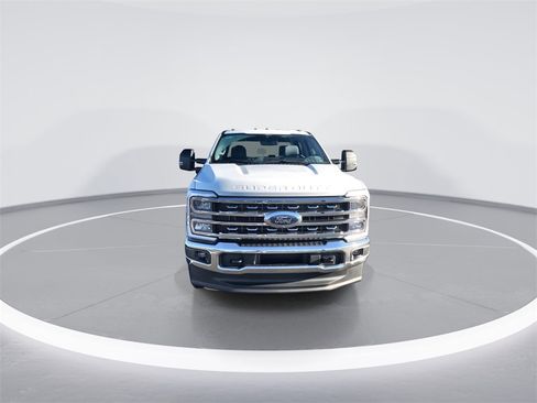 New 2026 Ford F350 XLT w/ XLT Premium Package image 3