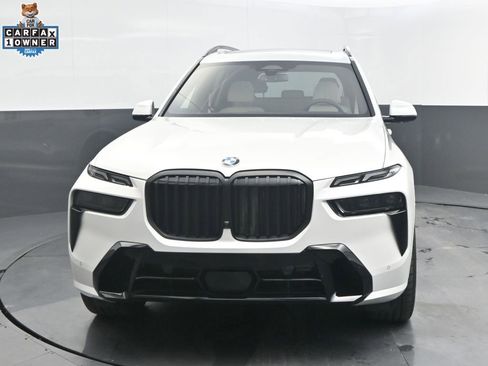 Certified 2025 BMW X7 xDrive40i w/ M Sport Package AWD/4WD image 10