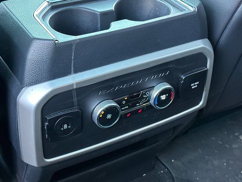 Used 2024 Ford Expedition Limited image 44