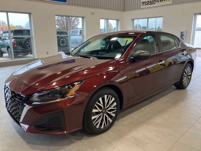 Used 2025 Nissan Altima 2.5 SV