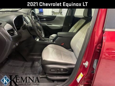 Used 2021 Chevrolet Equinox LT image 11