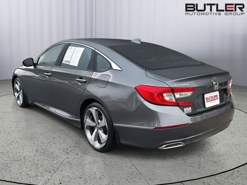Used 2018 Honda Accord Touring image 3