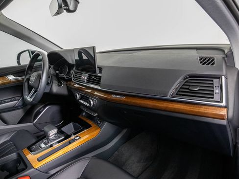 Used 2023 Audi Q5 2.0T Premium w/ Convenience Package AWD/4WD image 18