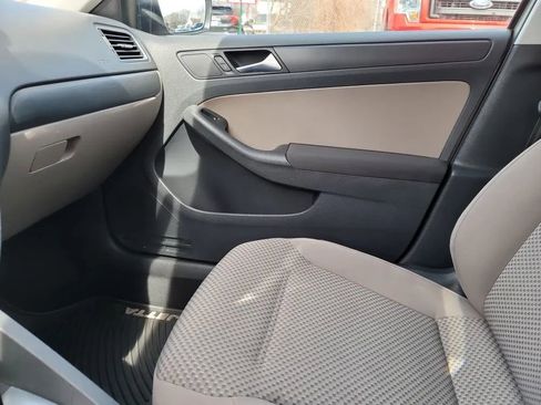Used 2012 Volkswagen Jetta S FWD image 17