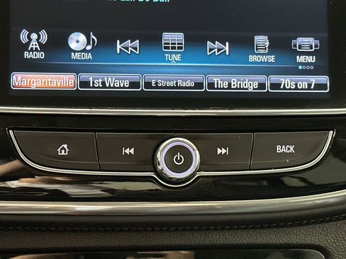 Used 2017 Buick Encore Essence FWD image 18