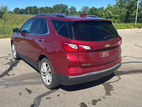 Used 2018 Chevrolet Equinox Premier FWD image 3