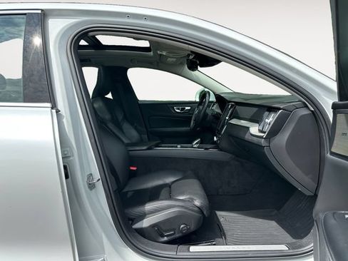 Used 2022 Volvo S60 B5 Inscription w/ Advanced Package FWD image 15