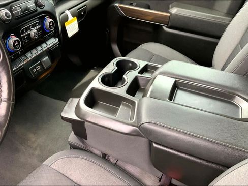Used 2022 Chevrolet Silverado 1500 LT w/ Z71 Off-Road Package AWD/4WD image 16