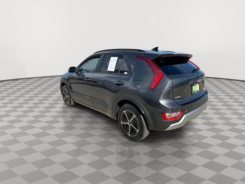 Certified 2025 Kia Niro EX image 7