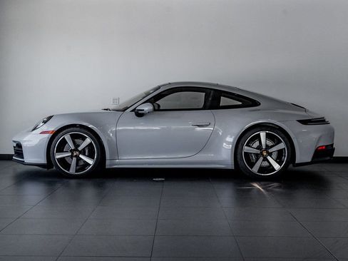 Certified 2025 Porsche 911 Carrera RWD image 2