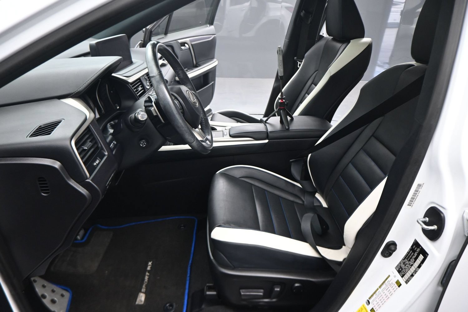 Used 2021 Lexus RX 350 F Sport w/ Special Edition FWD image 5