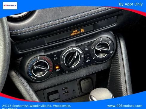 Used 2019 Toyota Yaris LE FWD image 19