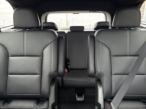 New 2026 GMC Acadia Elevation w/ Black Edition FWD image 18