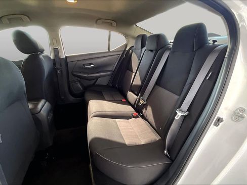 Used 2021 Nissan Sentra SV FWD image 18