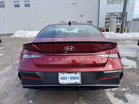 New 2026 Hyundai Elantra SEL Sport Premium FWD image 9