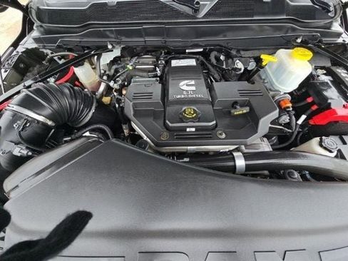 Used 2022 RAM 5500 Laramie image 9