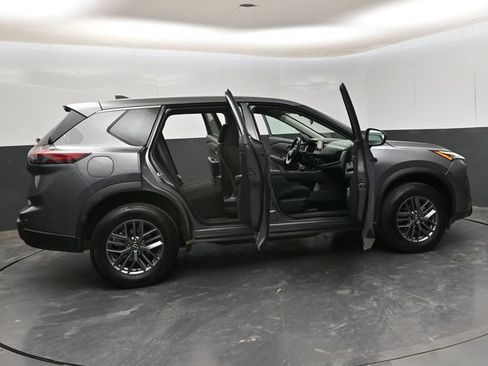 Used 2024 Nissan Rogue S AWD/4WD image 32