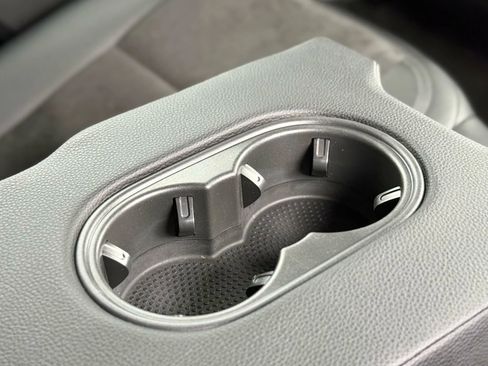 Used 2018 Porsche Macan Sport Edition image 32