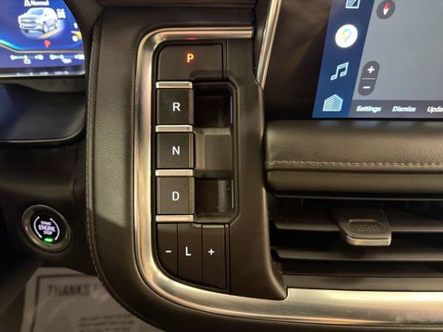 Used 2022 Chevrolet Tahoe Z71 image 21