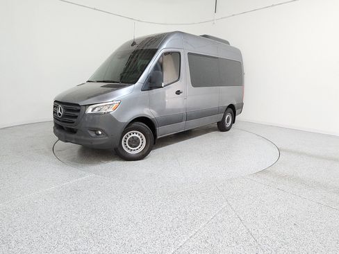 Used 2023 Mercedes-Benz Sprinter 2500 image 1