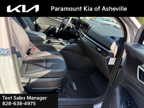 Certified 2026 Kia Sportage EX w/ EX Panoramic Sunroof Package AWD/4WD image 20
