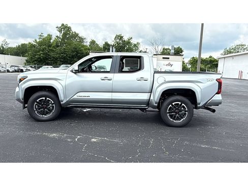 New 2026 Toyota Tacoma TRD Sport AWD/4WD image 4