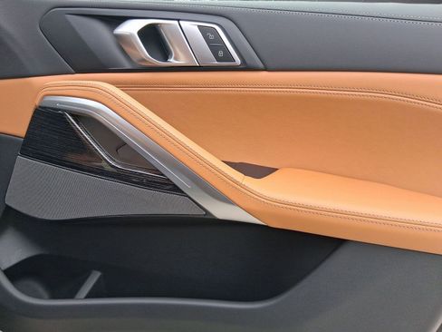 New 2026 BMW X6 xDrive40i w/ Executive Package image 32