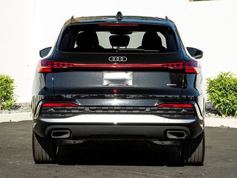 Certified 2025 Audi Q5 Premium w/ Premium Plus AWD/4WD image 9