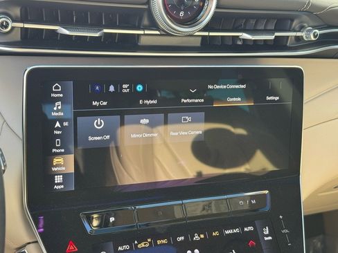 Used 2023 Maserati Grecale GT image 31