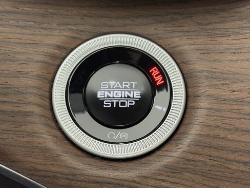 Used 2024 Jeep Grand Cherokee Summit image 23